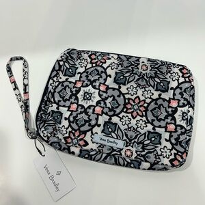 NEW Vera Bradley Diaper Wipes Pouch Wristlet “Lisbon Medallion” Grey